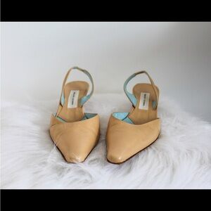 Classic vintage Beige Slingback Heels by Bergdorf Goodman, size 41 10